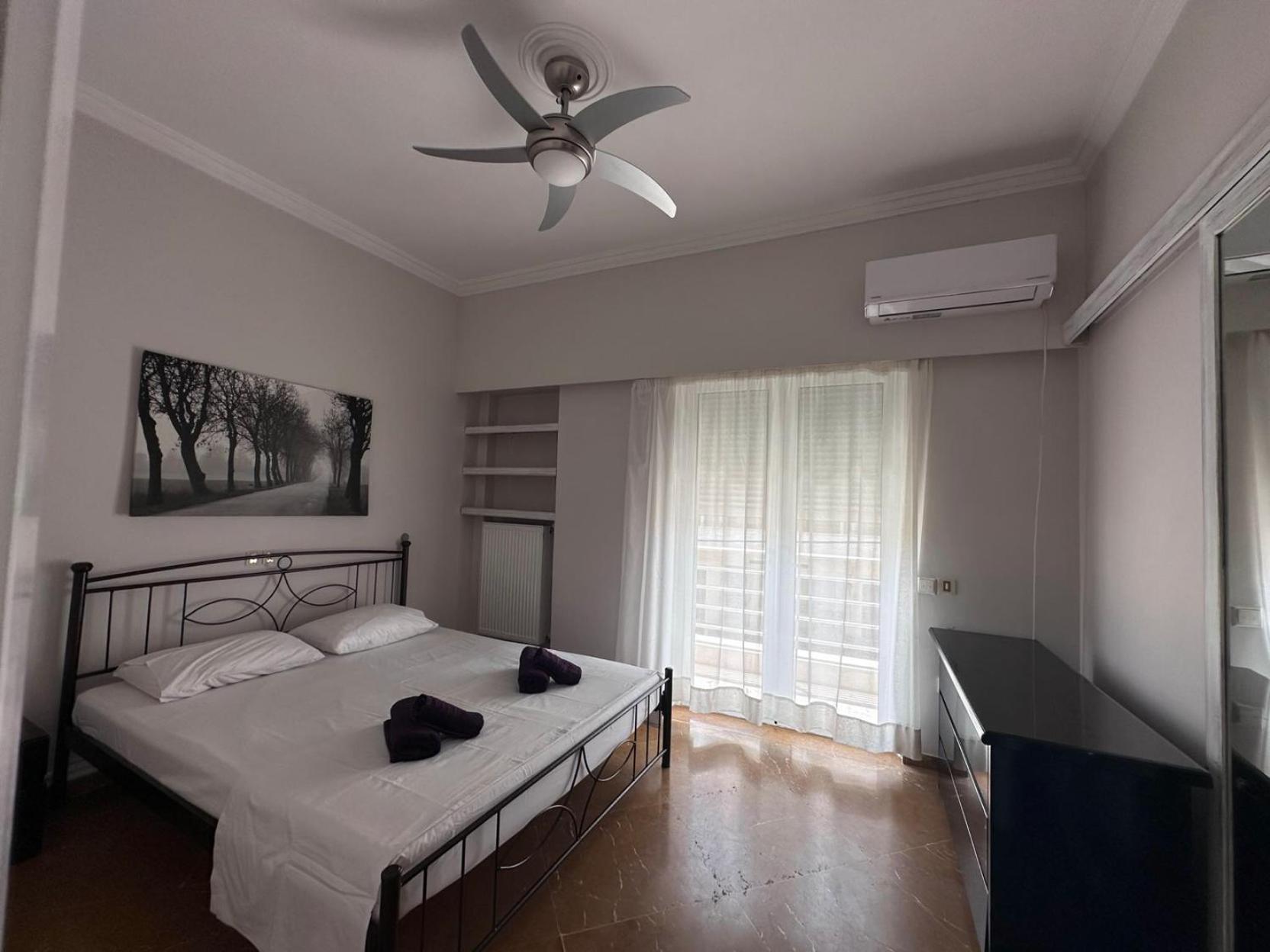 Beach Front Apartment Nea Palatia ภายนอก รูปภาพ