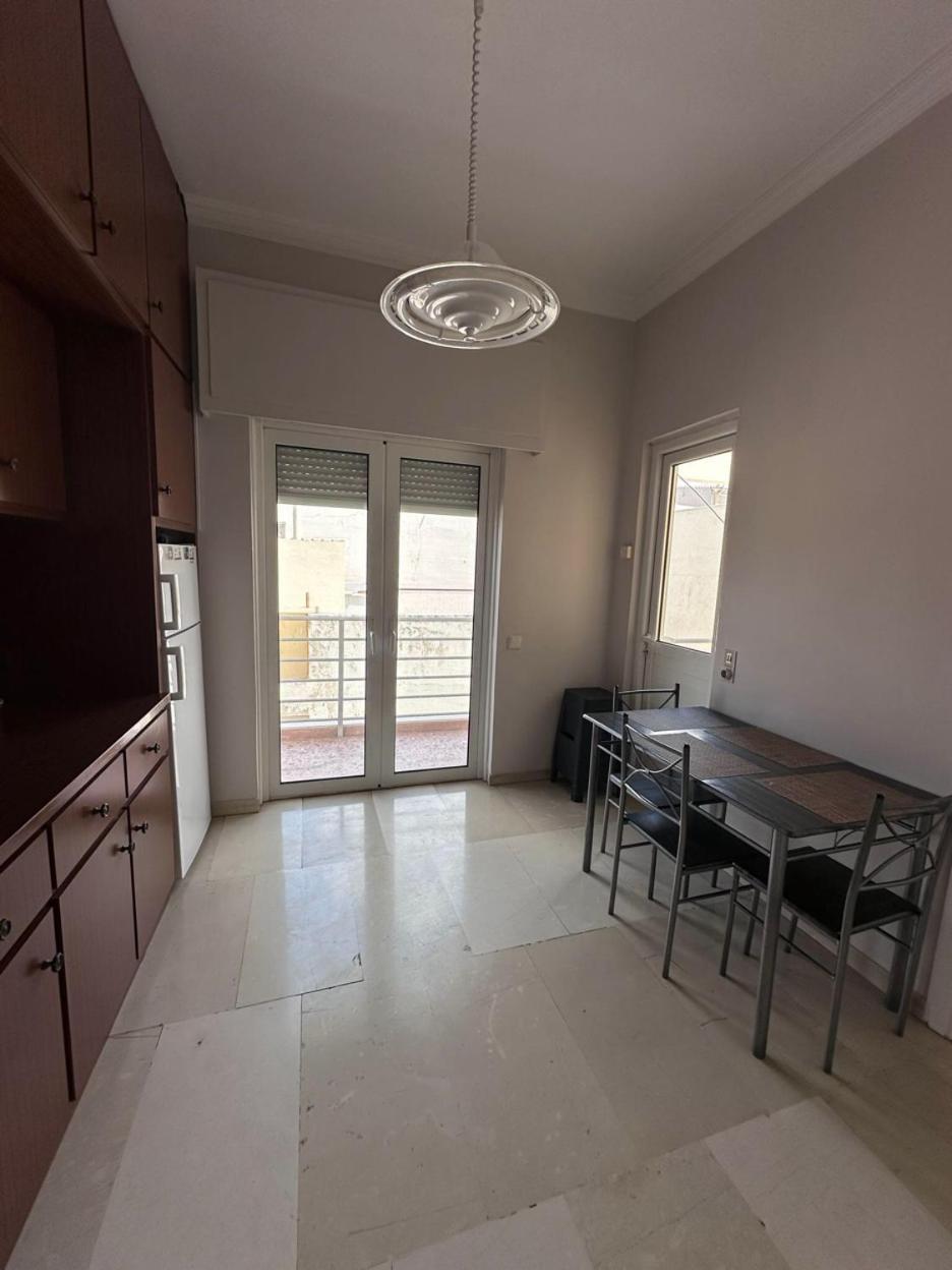 Beach Front Apartment Nea Palatia ภายนอก รูปภาพ